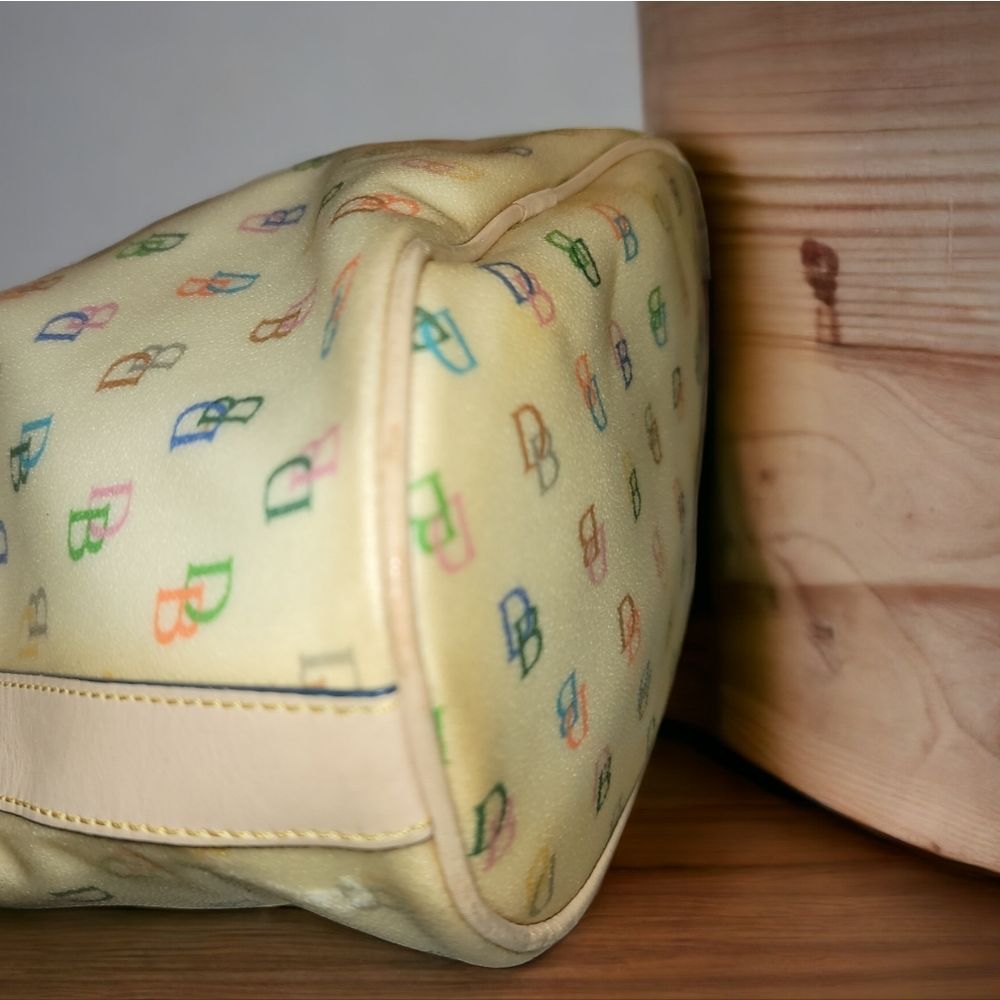 2-PIECE DOONEY & BOURKE VINTAGE Y2K RAINBOW BUCKET BAG & MATCHING WRISTLET - Picture 8 of 16